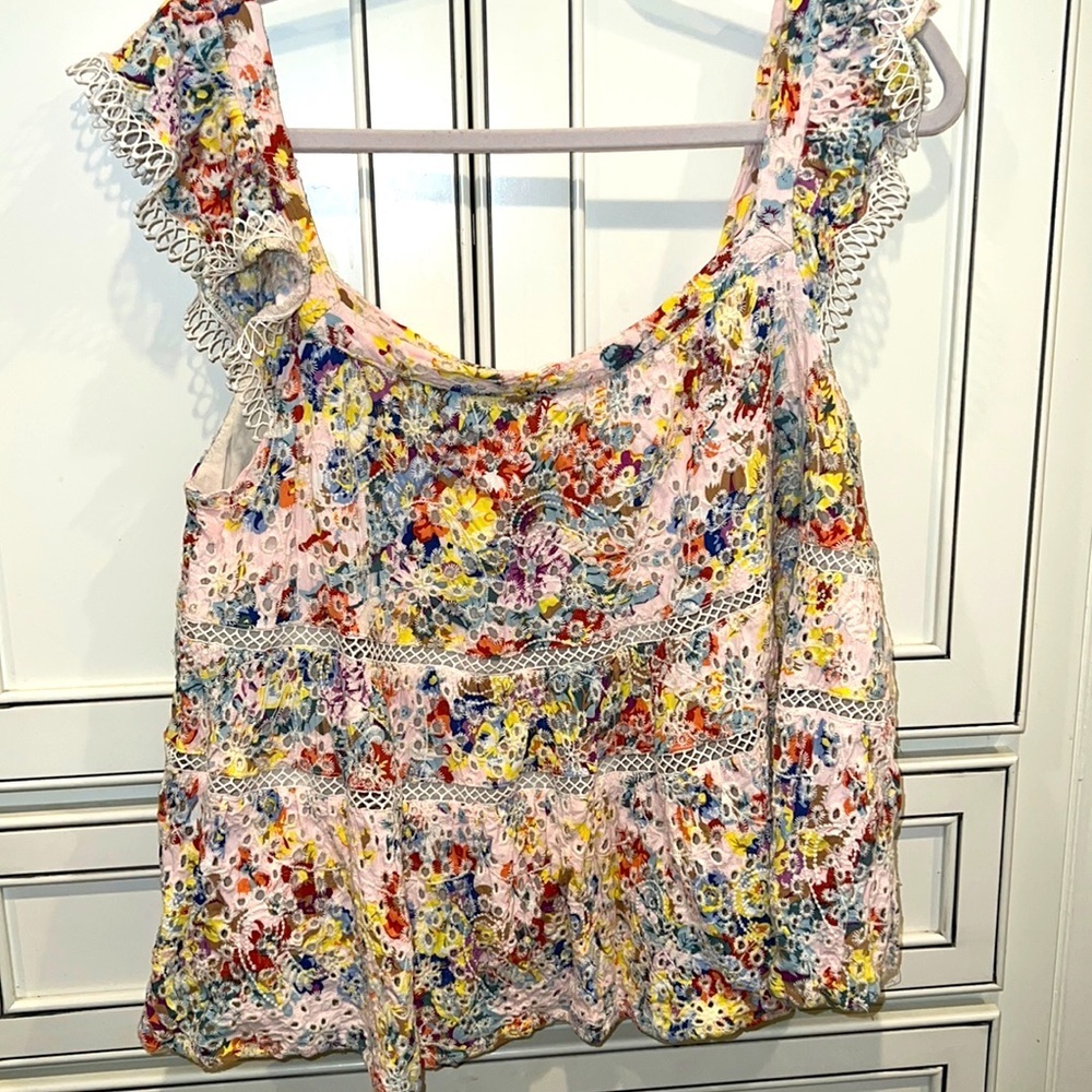 EN SAISON size L floral eyelet blouse